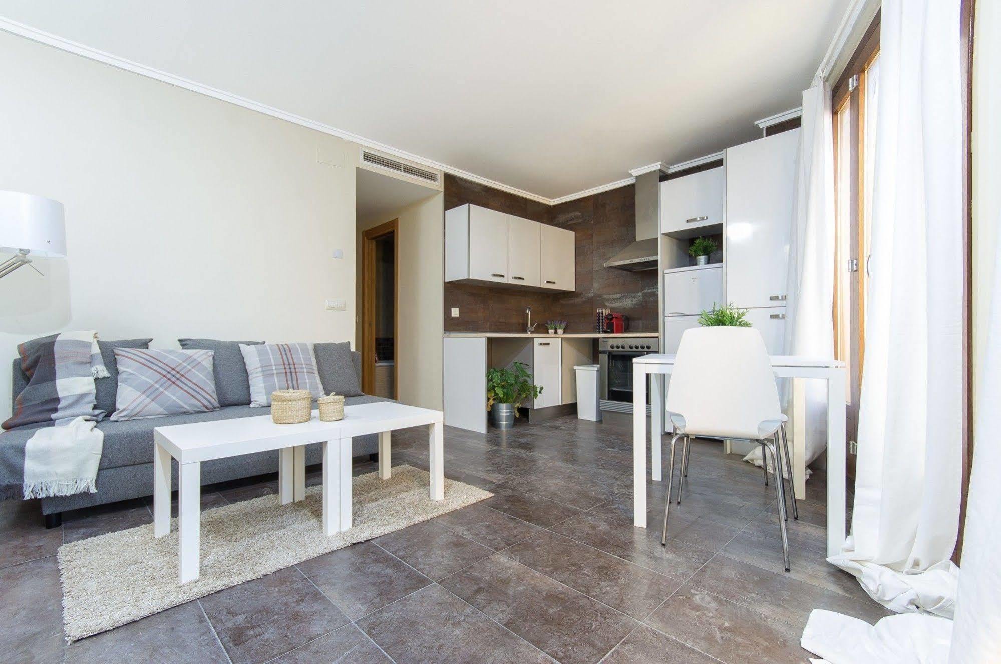 Bet Apartments - Tramontana Apartments Βαλένθια Εξωτερικό φωτογραφία